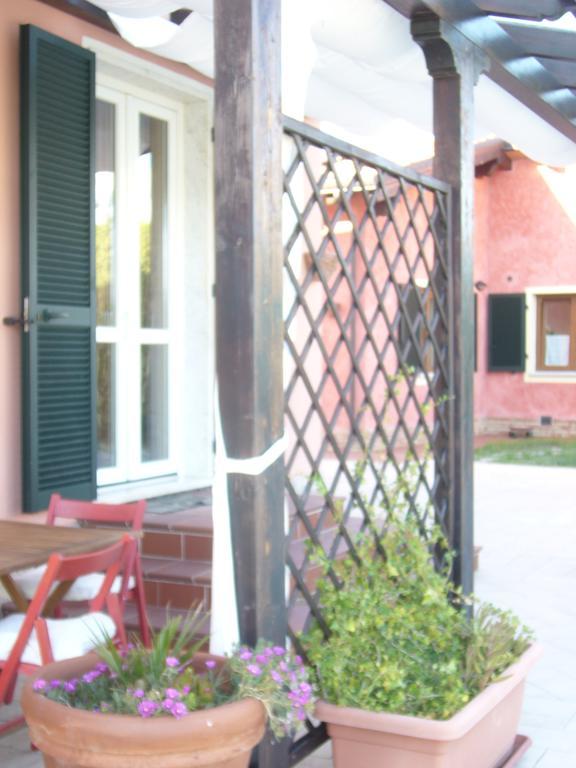 Appartamenti Ca'Melia Sarzana Habitación foto